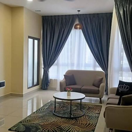 Bali Residence By Beca Inn , Musliim Only Malacca Buitenkant foto
